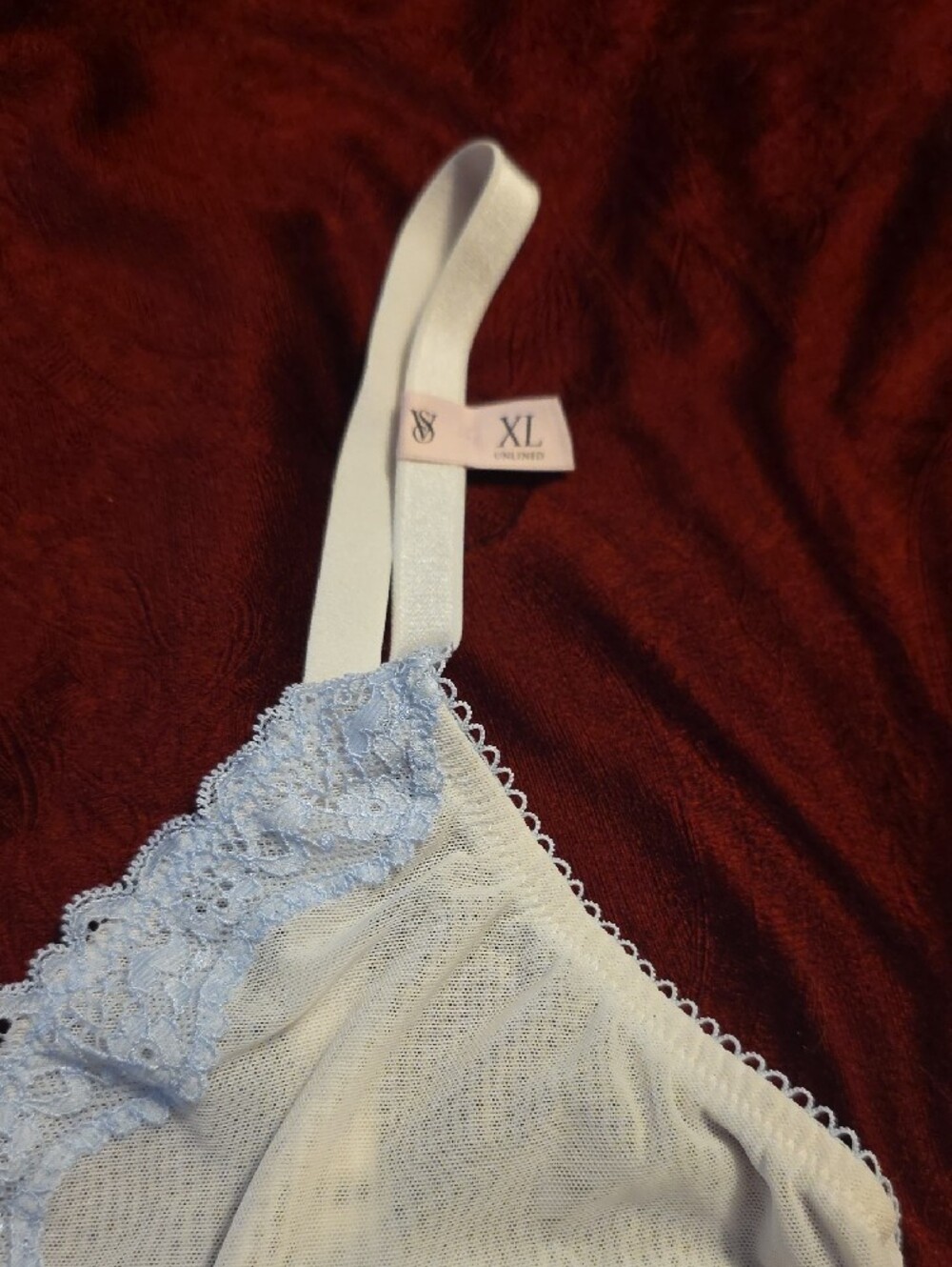 Victoria's Secret White With Pale Blue Lace Trim Wireless Bralette XL - Picture 2 of 5